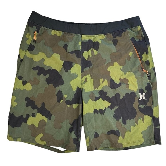 Hurley Alpha Trainer Plus Threat Training Boardwalk Shorts in Camouflage - Picture 1 of 9